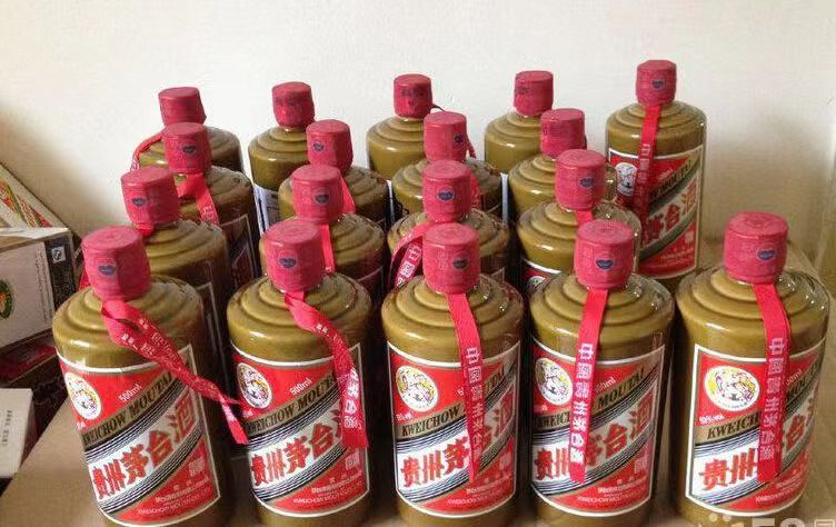 老河口名酒回收